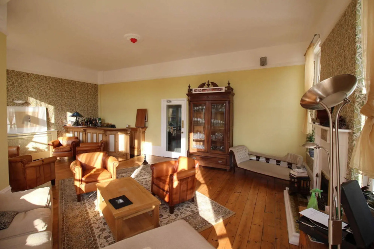 Commonwood Manor