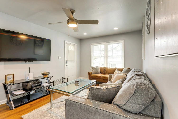 2 Bedrooms Cottage
