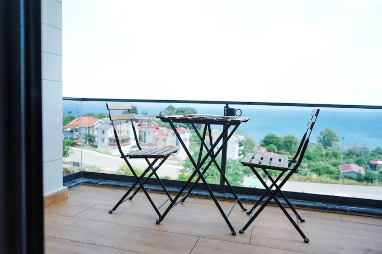 Lemon Suites & Restaurant