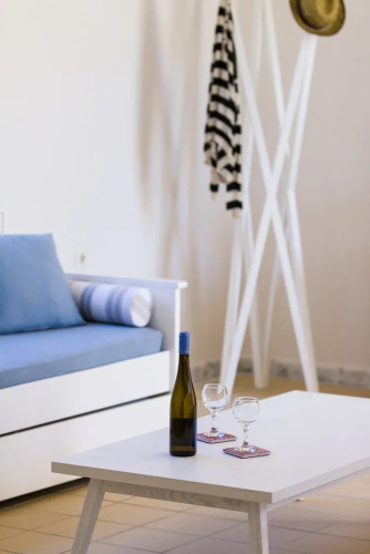 To Mikro Livadi Restaurant & Apartments