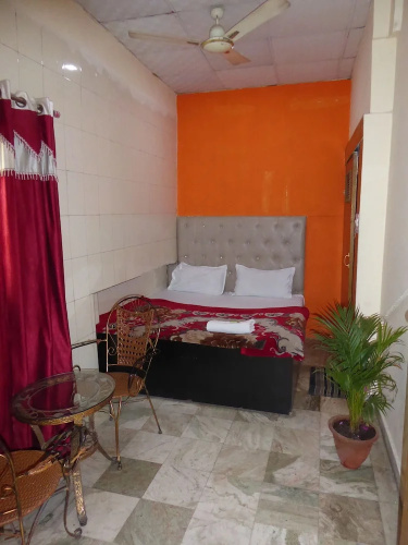 Hotel Saniya Palace
