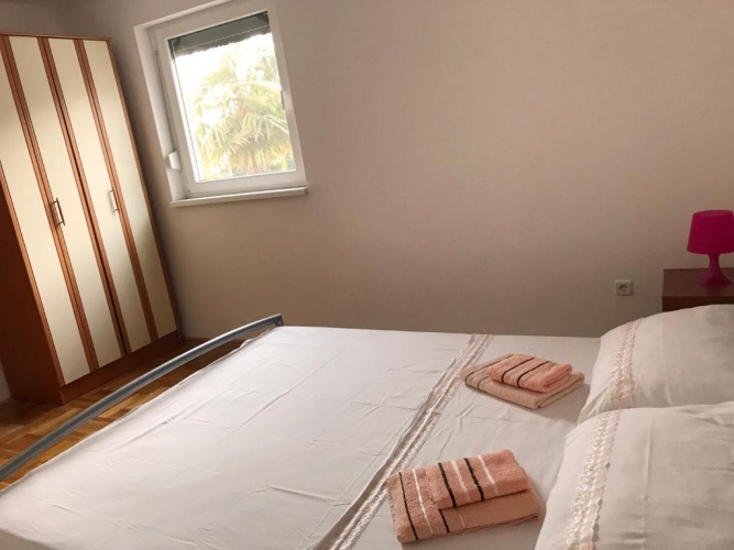3 Bedrooms Apartment
