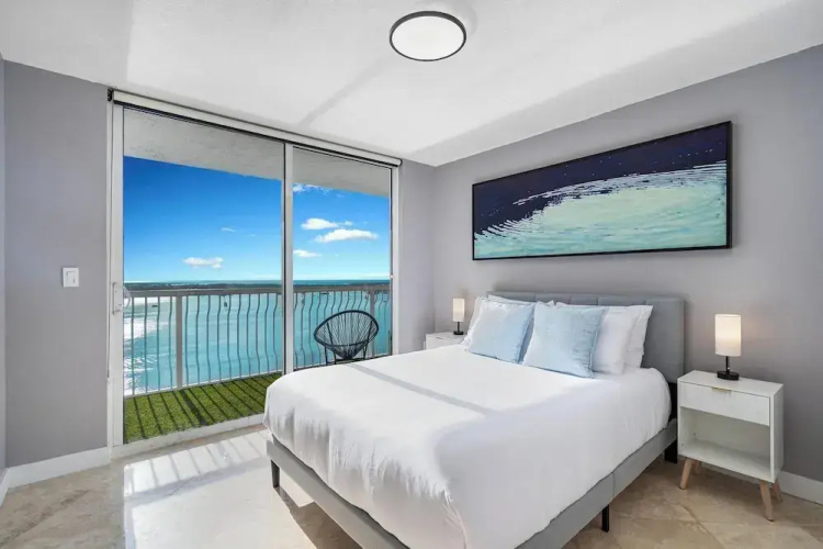 1200 Brickell Bay Drive #3102
