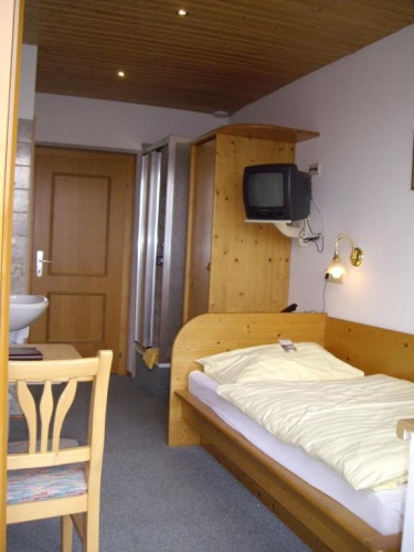 Standard Triple room with balcony