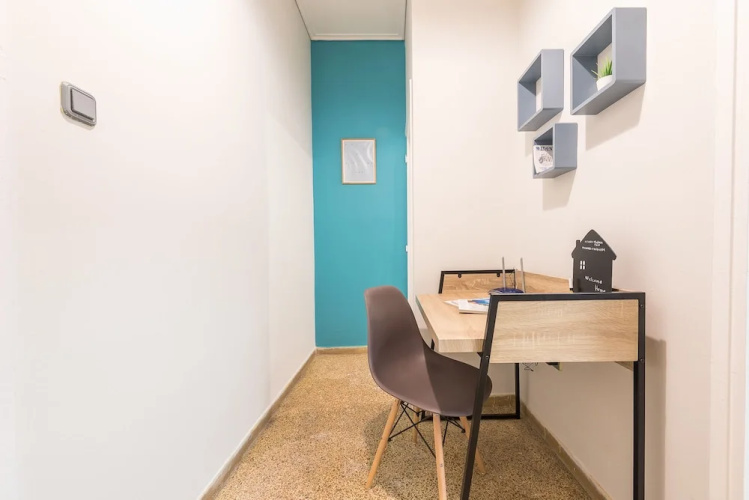 Warm Delightful Acropolis Apartment by Cloudkeys