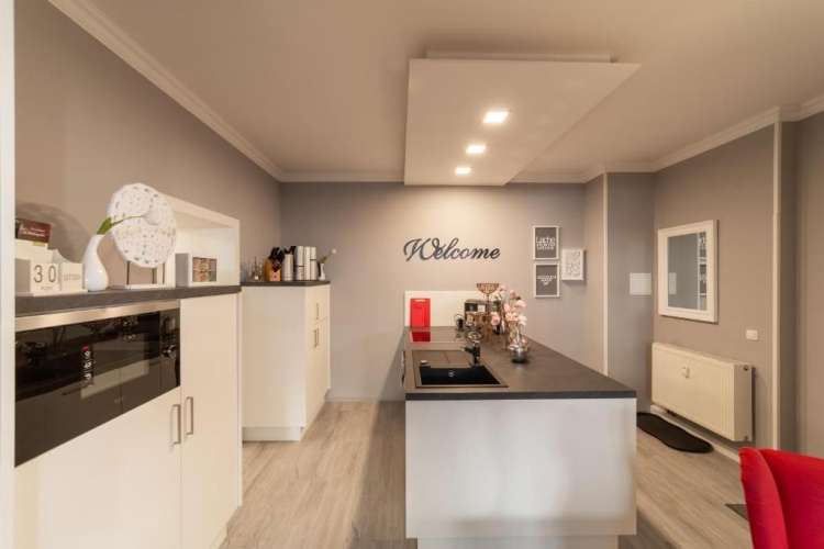 3 Bedrooms Apartment