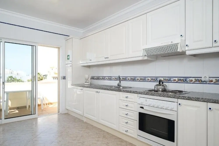 1 Bedroom Apartment with balcony