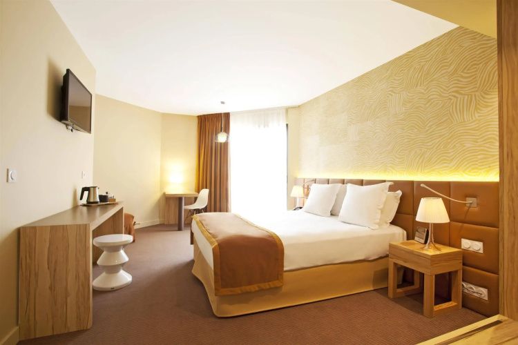 Golden Tulip Avignon Le Paradou