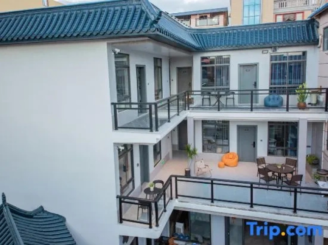 Hostels are also available in Meizhou Island