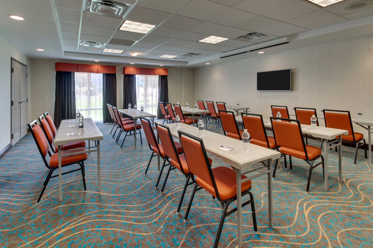 Holiday Inn Express Cheektowaga North East photo 23