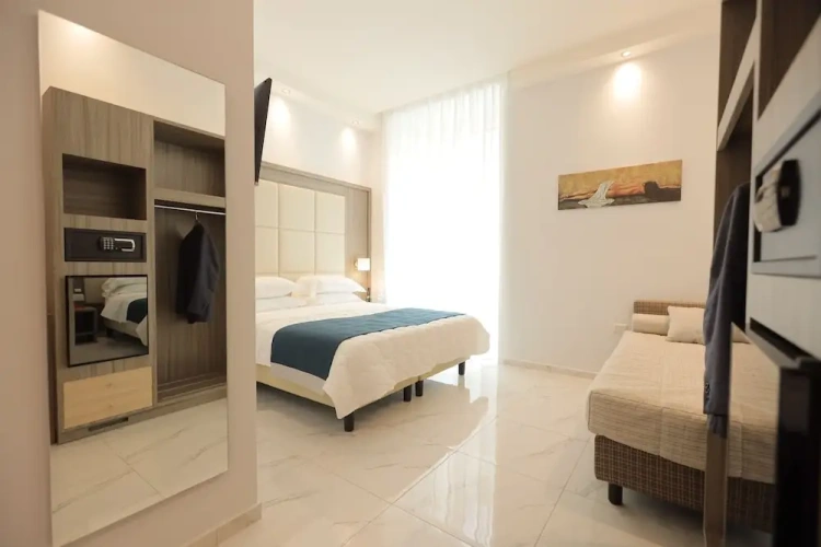 Standard Triple room with balcony