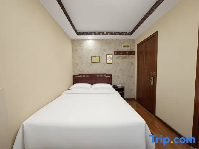 Deluxe Quadruple Suite