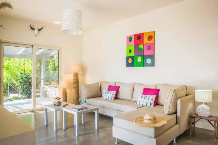 4 Bedrooms Villa