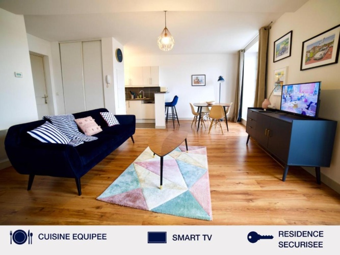 2 Bedrooms Apartment