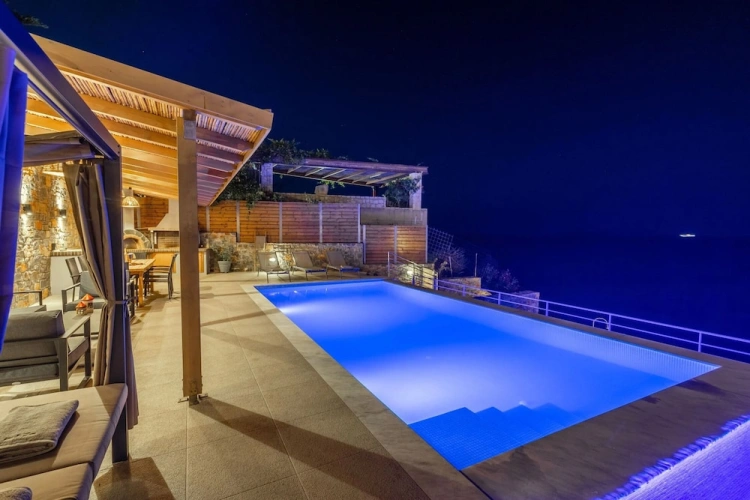 2 Bedrooms Luxury Villa with ocean view