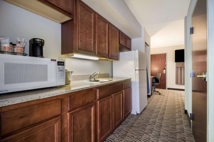 Clarion Pointe Charleston - West Ashley photo 27