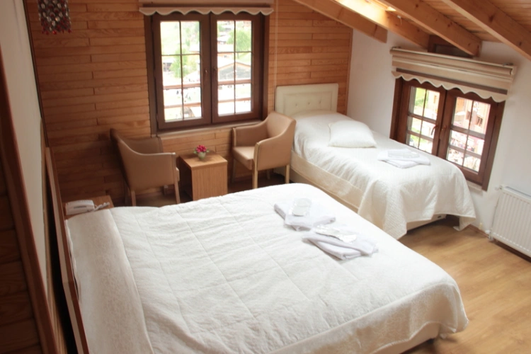 Deluxe Quadruple room with view