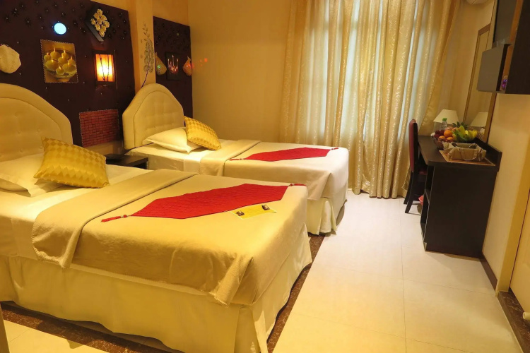 Le Vieux Nice Inn