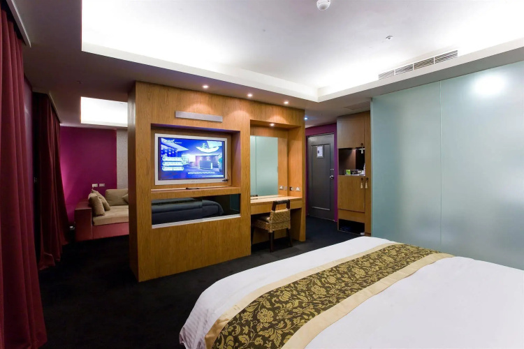 H.M.Hotel