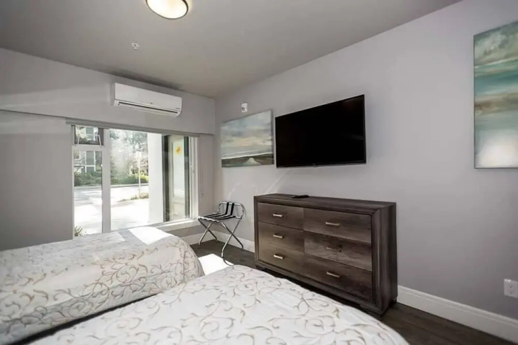 SoLo Suites