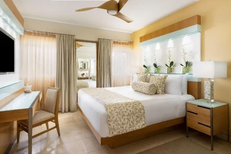2 Bedrooms Luxury Double Duplex Suite with garden view