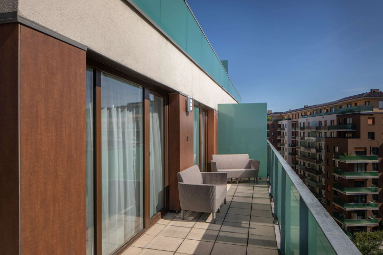 Escala Hotel & Suites