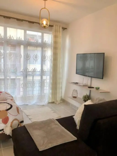 Cozy G54 Studio Apt with free WiFi & parking…
