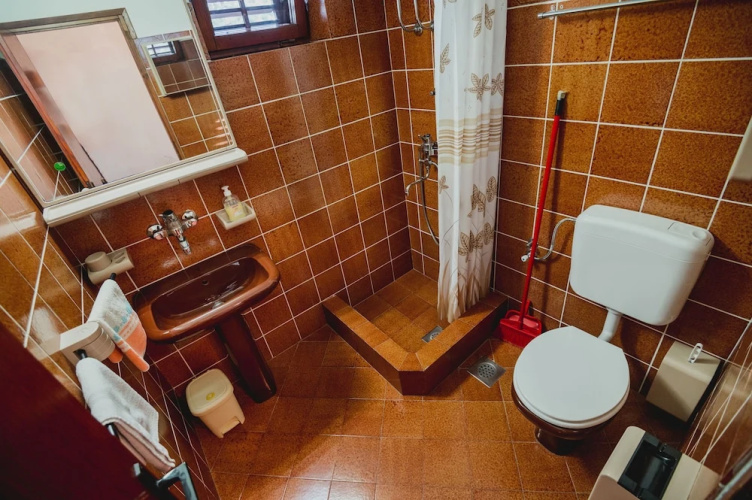 Apartments Antun