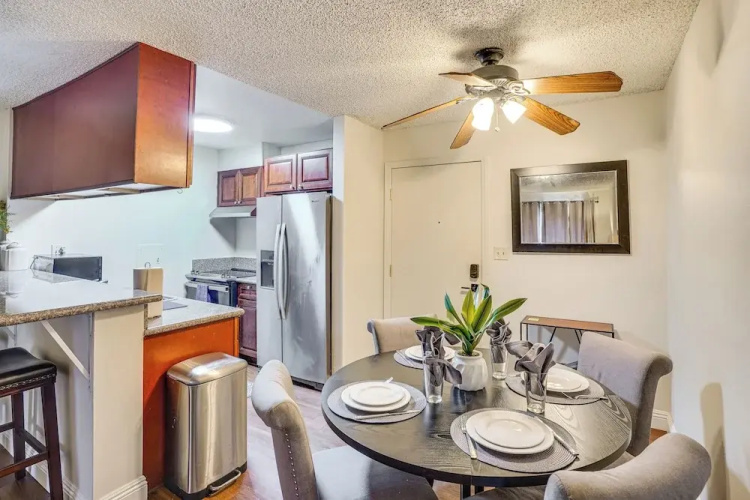 Steps to Csulb: Cozy Condo w/ Pool Access!