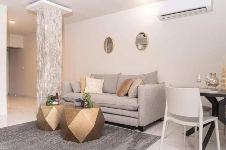 Renovated 2 BR with 2 BTH front Mamilla Mall