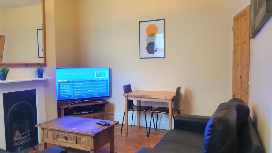 4 Bedrooms Cottage