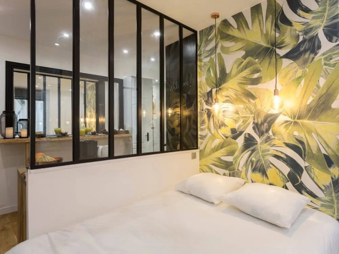 Studio d'architecte au pied de Tour Eiffel (CDM)