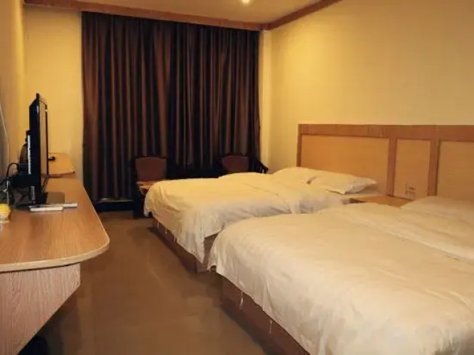 Foshan Xinxin Hotel (Sanshui Square)