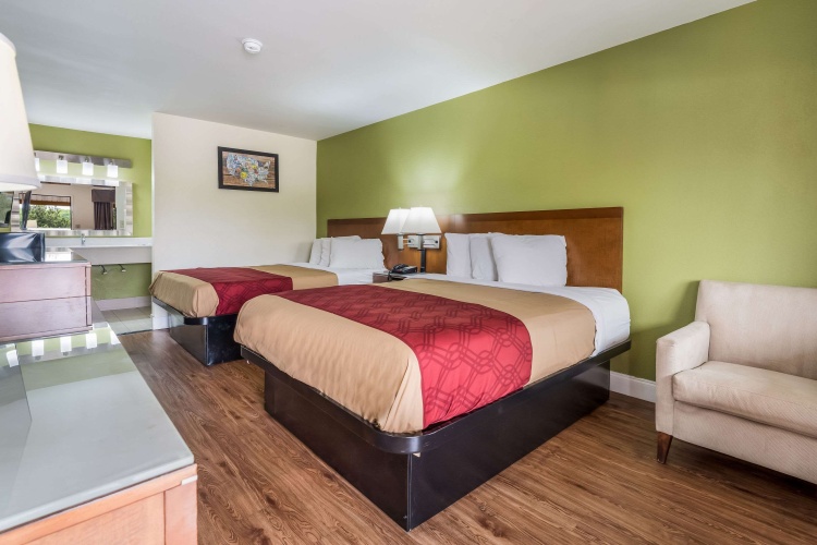 Standard Quadruple room