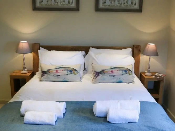 Standard Double room with partial sea view