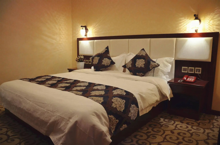 Kunming July Hotel