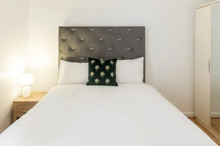 Host Stay Bardsay Road