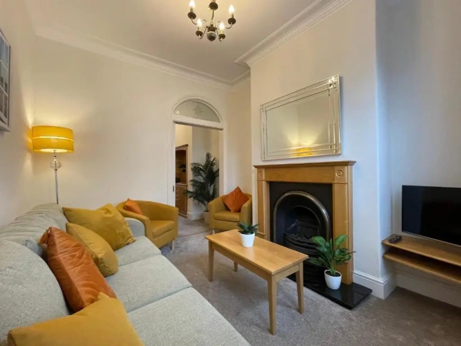 3 Bedrooms Cottage