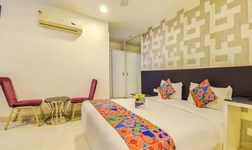 Fabhotel Singh Suites