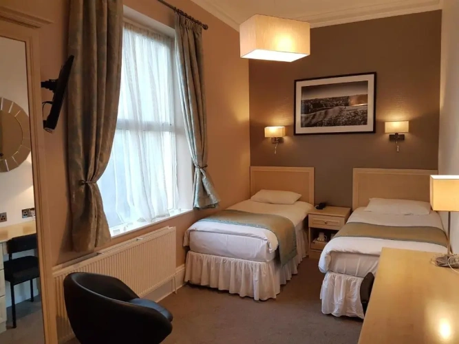 Standard Twin room