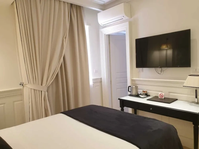 Economy room