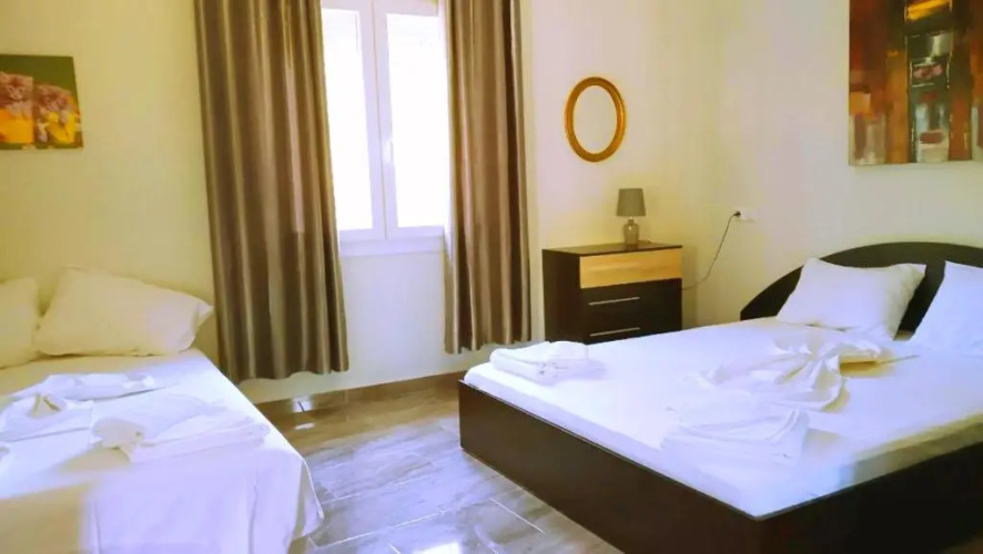 Cristi Apartments