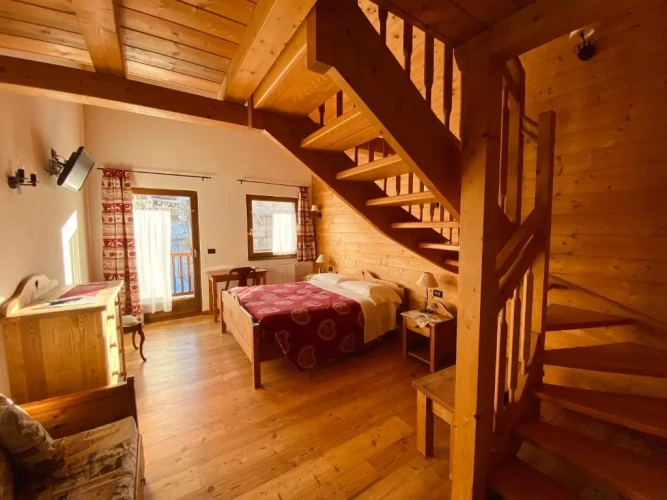 Standard Quadruple Duplex room