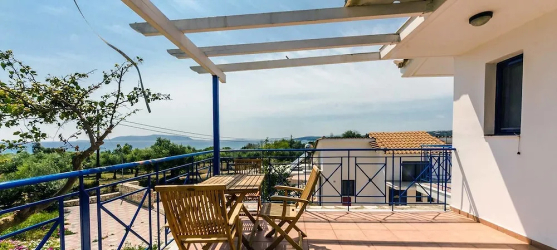 Lontos Suites