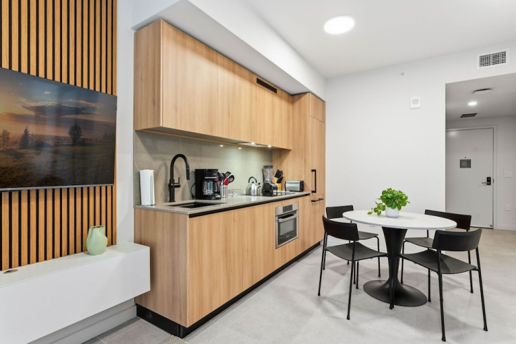 Modern 2BR + Den in Downtown Miami