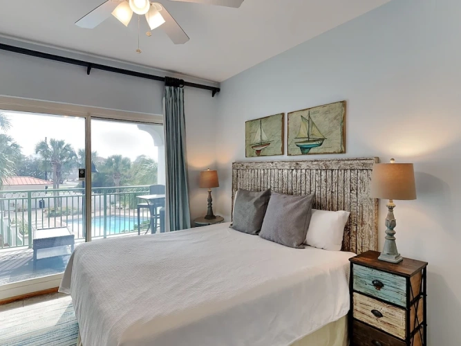 Standard Double room with pool view