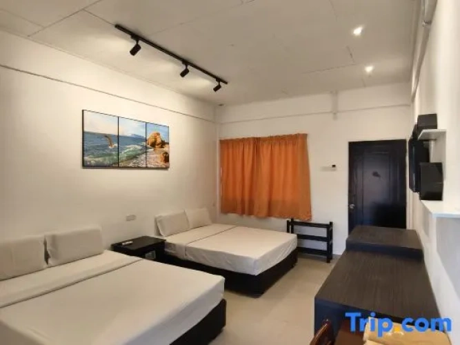 Standard Quadruple Family room