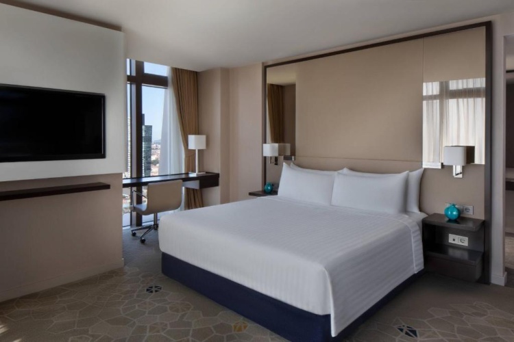 Deluxe Double room with city view