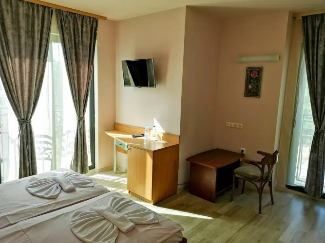 Empera Hotel