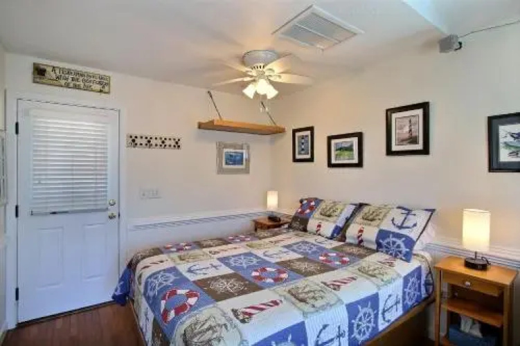 13 Dry Dock Studio Bedroom Condo by RedAwning